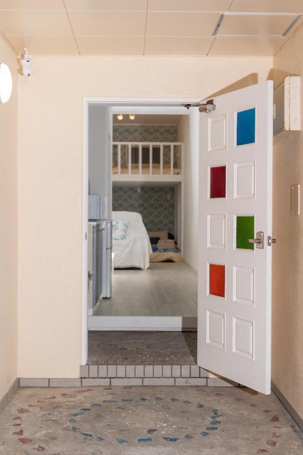 Maximum Of 21 People Can Be Rented In One Building 3 Minutes Walk To Tomari Port 10 Minutes Drive To The Airport No Parking Lot 30 Seconds Walk From Paid Parking Lot Warayunso Port City May Naha Exterior foto