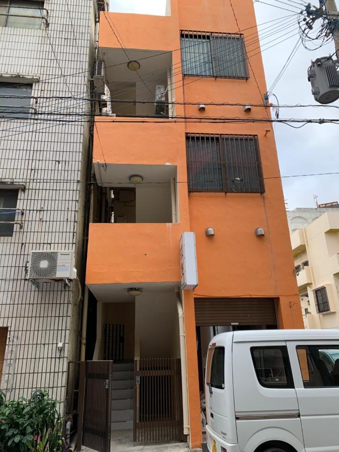 Maximum Of 21 People Can Be Rented In One Building 3 Minutes Walk To Tomari Port 10 Minutes Drive To The Airport No Parking Lot 30 Seconds Walk From Paid Parking Lot Warayunso Port City May Naha Exterior foto