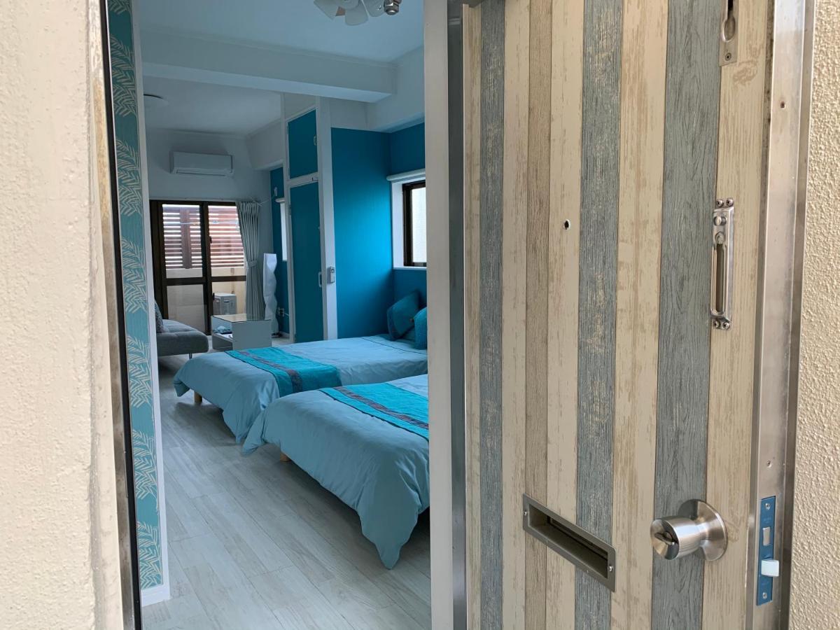 Maximum Of 21 People Can Be Rented In One Building 3 Minutes Walk To Tomari Port 10 Minutes Drive To The Airport No Parking Lot 30 Seconds Walk From Paid Parking Lot Warayunso Port City May Naha Exterior foto